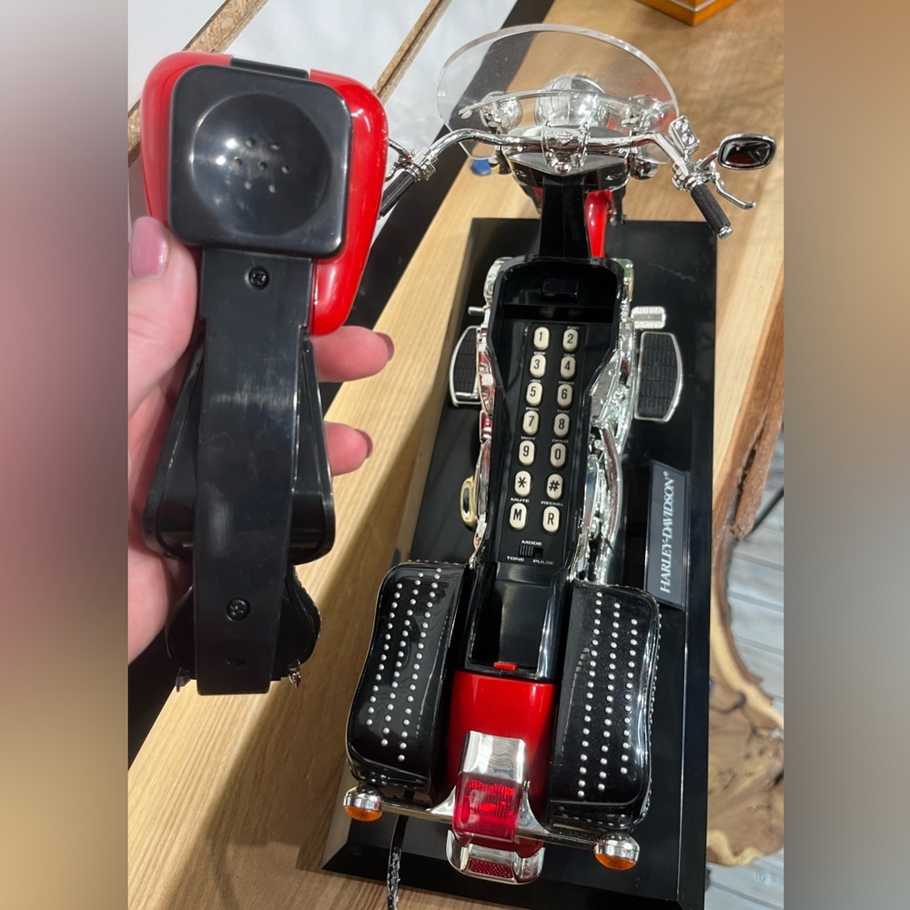 Harley Heritage Softail corded landline phone - Picture 3 of 7